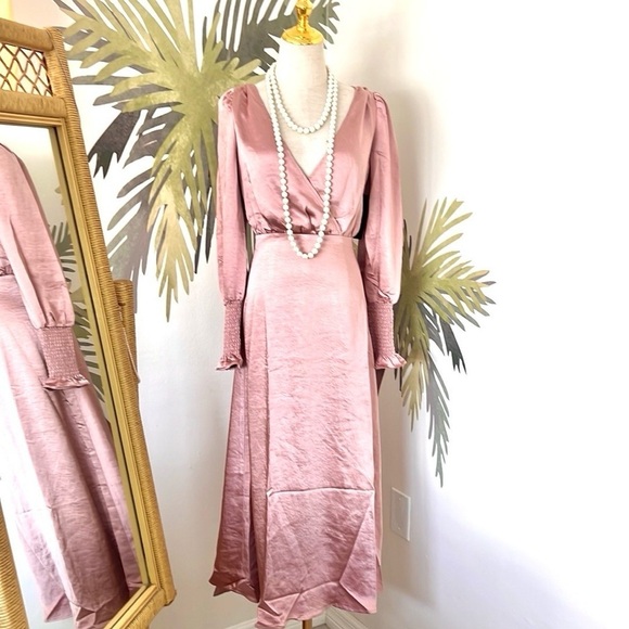 NWT Lulus Exclusive!Elegant Mauve Metallic Pink Satin,Backless Dress, Size XS - Picture 6 of 11